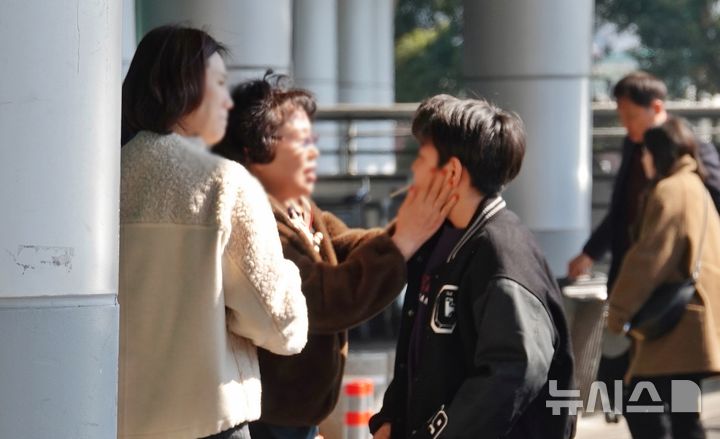 "조심히 가" "또 와" 제주 귀성·관광객 24만여명 일상으로