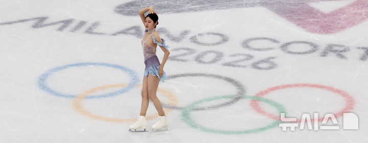 [밀라노=뉴시스] 박주성 기자 = 17일 (현지 시간) 이탈리아 밀라노 아이스 스케이팅 아레나 경기장에서 열린 2026 밀라노·코르티나담페초 동계올림픽 피겨 스케이팅 여자 쇼트프로그램에서 이해인이 경기를 하고 있다. 2026.02.18. park7691@newsis.com