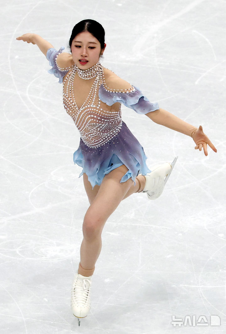 [밀라노=뉴시스] 박주성 기자 = 17일 (현지 시간) 이탈리아 밀라노 아이스 스케이팅 아레나 경기장에서 열린 2026 밀라노·코르티나담페초 동계올림픽 피겨 스케이팅 여자 쇼트프로그램에서 이해인이 경기를 하고 있다. 2026.02.18. park7691@newsis.com