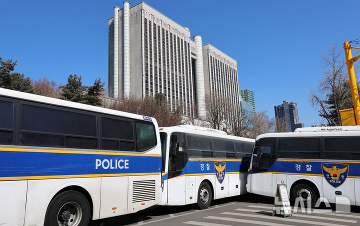 윤석열 '운명의 날' 앞둔 법원 긴장감 최고조…경비 삼엄