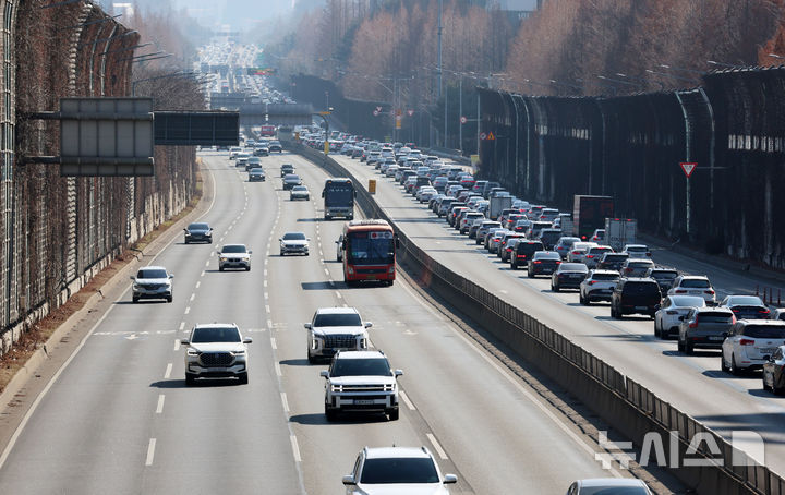 귀경길 정체 대부분 풀려…"오후 11시~12시께 완전 해소"