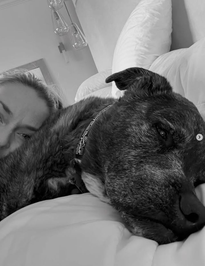 [서울=뉴시스] 미국의 스키 스타 린지 본과 그의 반려견 레오. (사진=린지 본 SNS 캡처) 2026.02.18. photo@newsis.com *재판매 및 DB 금지