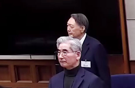 '무기징역' 윤석열, 서울구치소 복귀…선고 후 첫 식사 잡곡밥