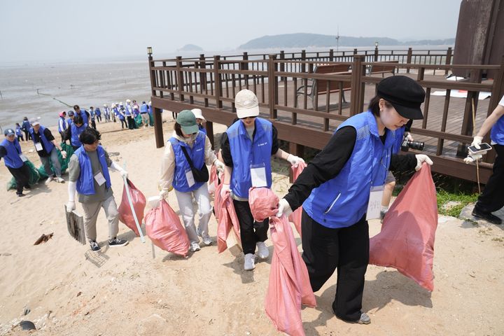 "암 겪어도 삶은 계속 됩니다"…동행 이어가는 '이 회사'[같이의 가치]