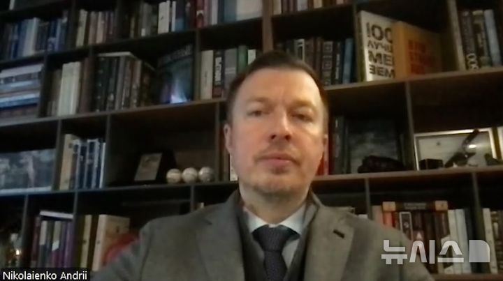 [서울=뉴시스]안드리이 니콜라이엔코 우크라이나 '한국-우크라이나 의원친선협회' 공동회장이 19일 뉴시스와 화상 인터뷰를 하고 있다. 2026.02.19