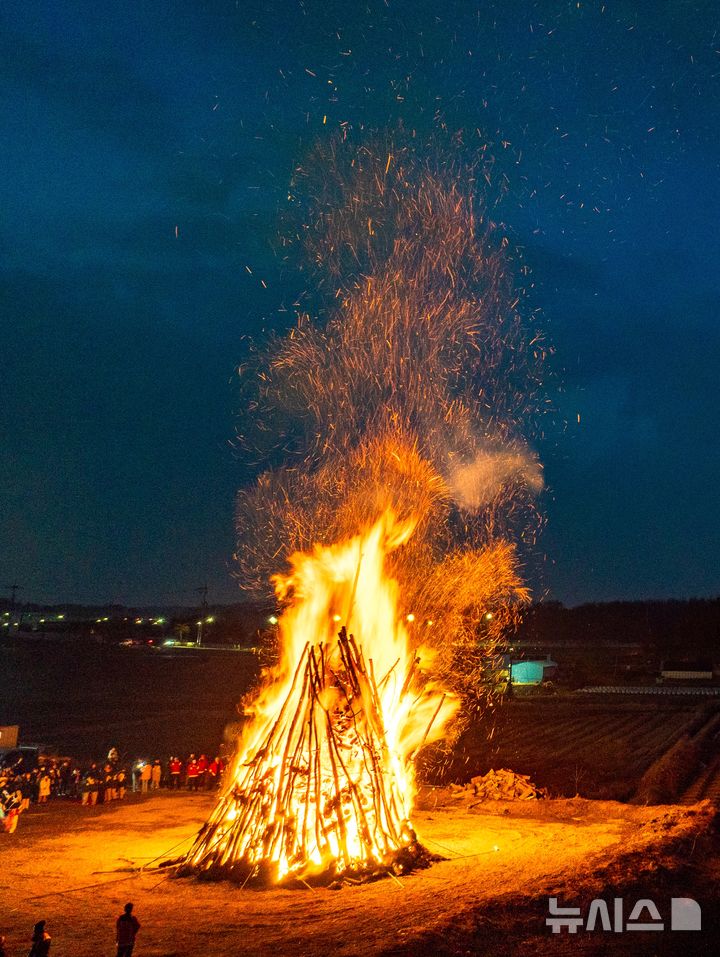 [평택=뉴시스] 달맞이 축제 모습 (사진=평택시 제공) 2026.02.20.photo@newsis.com 