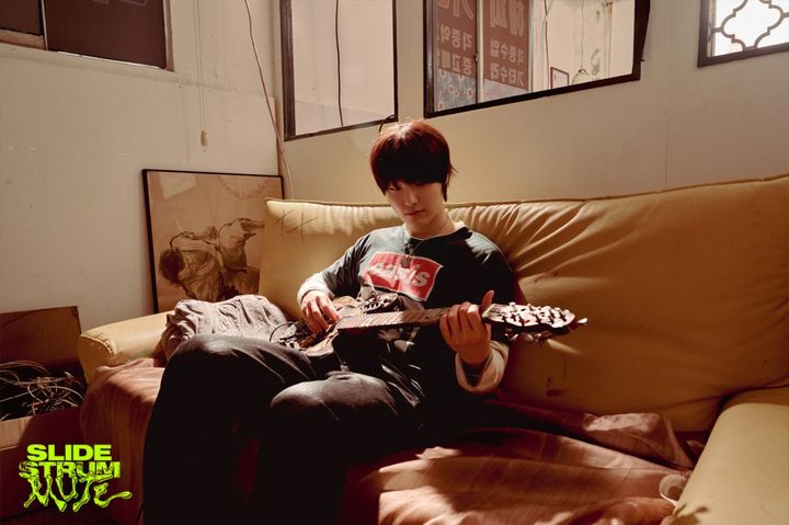 [서울=뉴시스] 슬라이드 스트럼 뮤트. (사진 = 이담(EDAM)엔터테인먼트·엣나인필름 제공) 2026.02.20. photo@newsis. *재판매 및 DB 금지