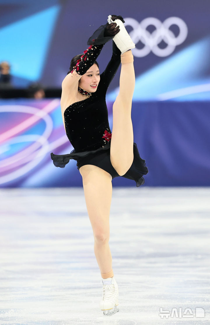 [밀라노=뉴시스] 김근수 기자 = 피겨스케이팅 이해인이 19일(현지 시간) 이탈리아 밀라노 아이스스케이팅 아레나에서 열린 2026 밀라노·코르티나 담페초 동계올림픽 피겨스케이팅 여자 싱글 프리프로그램에서 연기를 펼치고 있다. 2026.02.20.?ks@newsis.com