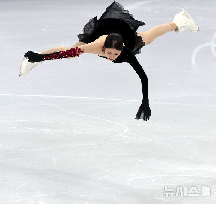 [밀라노=뉴시스] 박주성 기자 = 19일 (현지 시간) 이탈리아 밀라노 아이스 스케이팅 아레나 경기장에서 열린 2026 밀라노·코르티나담페초 동계올림픽 피겨 스케이팅 여자 싱글 프리 프로그램에서 이해인이 경기를 하고 있다. 2026.02.20. park7691@newsis.com