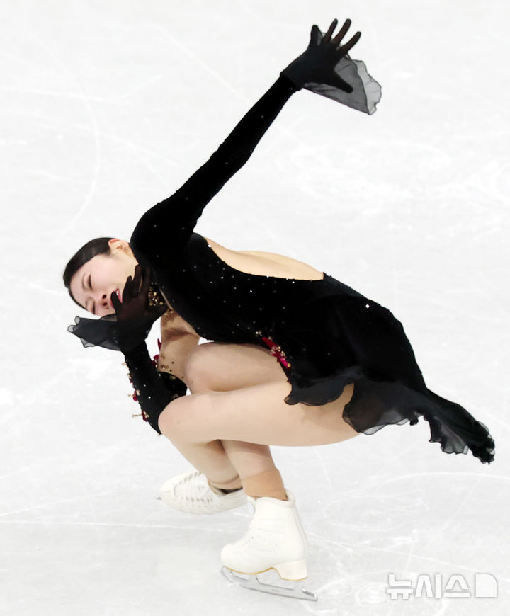 [밀라노=뉴시스] 박주성 기자 = 19일 (현지 시간) 이탈리아 밀라노 아이스 스케이팅 아레나 경기장에서 열린 2026 밀라노·코르티나담페초 동계올림픽 피겨 스케이팅 여자 싱글 프리 프로그램에서 이해인이 경기를 하고 있다. 2026.02.20. park7691@newsis.com