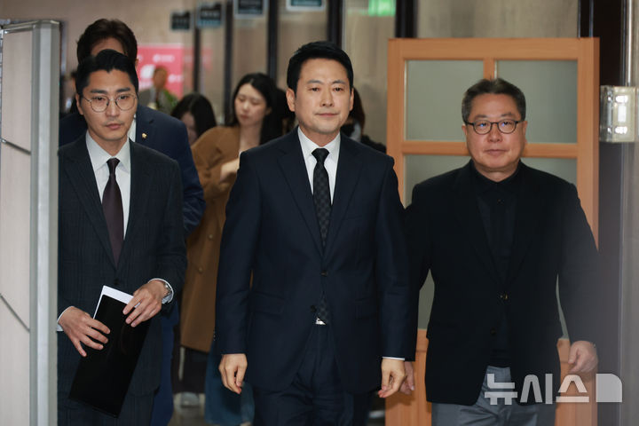 장동혁, '尹 절연' 거부에 비판 봇물…"장동혁 끊어내야" "선거 앞두고 왜 이렇게 하나"