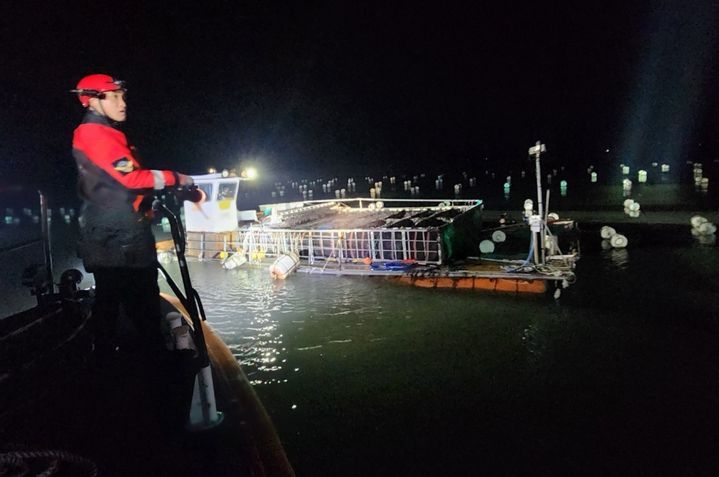 장흥 해상서 조업하던 어선 침수…승선원 4명 모두 구조