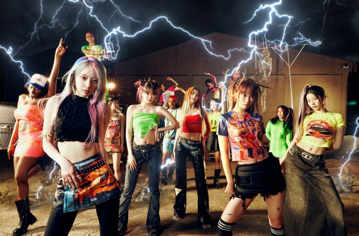 [서울=뉴시스] 르세라핌 '크레이지' 이미지. (사진 = 쏘스뮤직 제공) 2026.02.21. photo@newsis.com *재판매 및 DB 금지