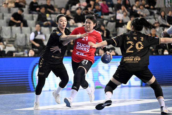 [서울=뉴시스] 여자 핸드볼 SK슈가글라이더즈의 최지혜. (사진=한국핸드볼연맹 제공) 2026.02.21. photo@newsis.com *재판매 및 DB 금지