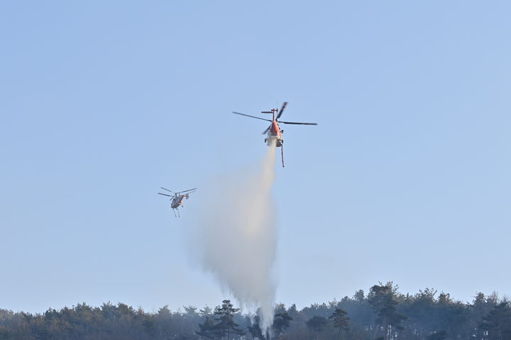 충남 서산·예산 등 전국 산불…석유기지 확산은 차단
