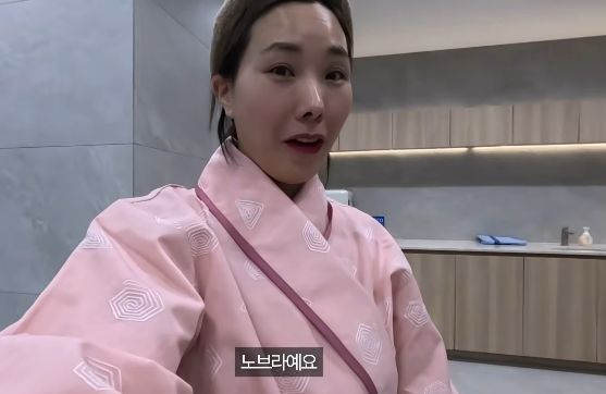 [서울=뉴시스] 코미디언 신봉선이 양상국과의 파격적인 데이트를 즐겼다. (사진 = 유튜브 채널 'ㄴ신봉선ㄱ' 캡처) 2026.02.21. photo@newsis.com *재판매 및 DB 금지