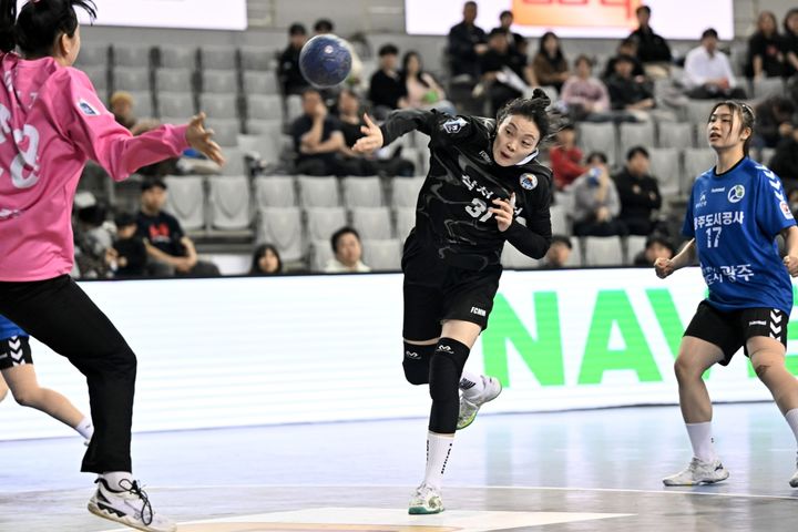 [서울=뉴시스] 여자 핸드볼 삼척시청의 김보은. (사진=한국핸드볼연맹 제공) 2026.02.21. photo@newsis.com *재판매 및 DB 금지