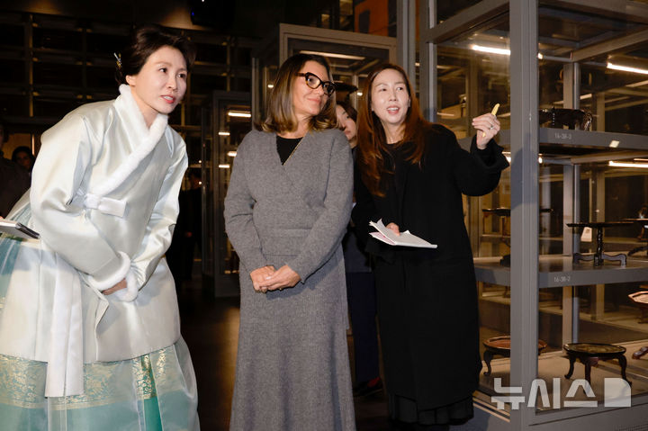 김혜경 여사, 브라질 영부인과 '문화교류 친교' [뉴시스Pic]