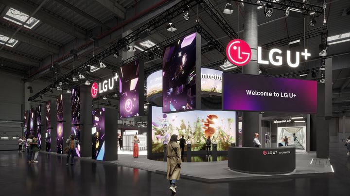 [서울=뉴시스] LG유플러스가 다음 달 2일 스페인 바르셀로나에서 열리는 정보통신기술(ICT) 박람회 'MWC26'에서 '사람 중심 인공지능(AI)'을 주제로 기술, 서비스를 전시한다고 22일 밝혔다. 2026.02.22. (사진=LG유플러스 제공) *재판매 및 DB 금지