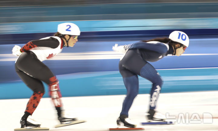 [밀라노=뉴시스] 김근수 기자 = 스피드스케이팅 임리원이 21일(현지시간) 이탈리아 밀라노 스피드스케이팅 스타디움에서 열린 2026 밀라노·코르티나담페초 동계올림픽 스피드 스케이팅 여자 매스 스타트 준결승에서 질주하고 있다. 2026.02.21. ks@newsis.com