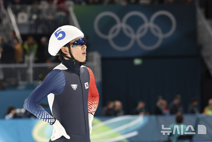 [밀라노=뉴시스] 김근수 기자 = 스피드스케이팅 정재원이 21일(현지시간) 이탈리아 밀라노 스피드스케이팅 스타디움에서 열린 2026 밀라노·코르티나담페초 동계올림픽 스피드 스케이팅 남자 매스 스타트 결승에서 5위로 들어오고 아쉬워하고 있다. 2026.02.21. ks@newsis.com