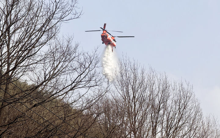 산불진화 장면 (사진=뉴시스DB) *재판매 및 DB 금지