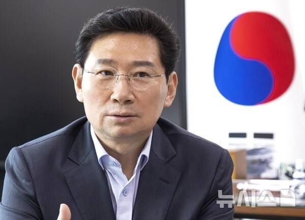 [용인=뉴시스]이상일 용인시장(사진=뉴시스 DB)photo@newsis.com