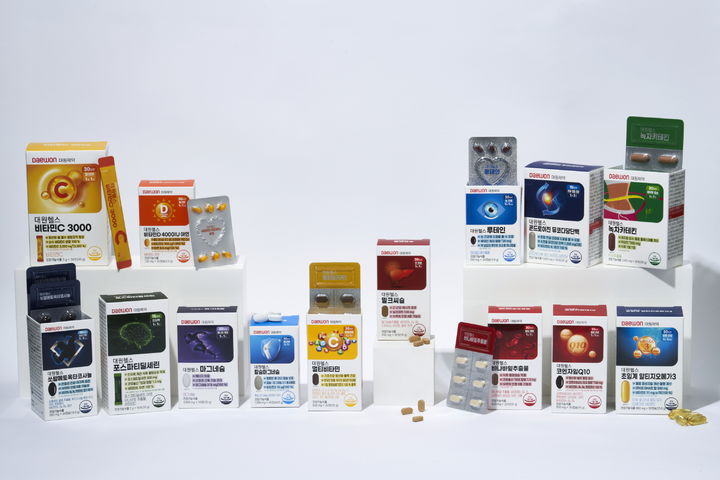 [서울=뉴시스] 대원헬스는 이랜드리테일이 운영하는 마트 브랜드 킴스클럽과 협업해 고품질 건강기능식품 14종을 출시한다고 23일 밝혔다. (사진=대원헬스 제공) 2026.2.23. photo@newsis.com *재판매 및 DB 금지