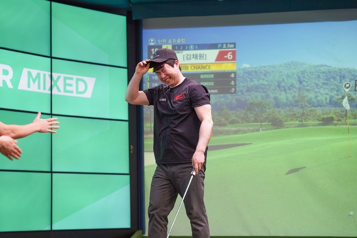 [서울=뉴시스]손범준, 지투어 믹스드 2차 대회 우승…개인통산 8승째.(사진=골프존 제공) 2026.02.23. photo@newsis.com *재판매 및 DB 금지