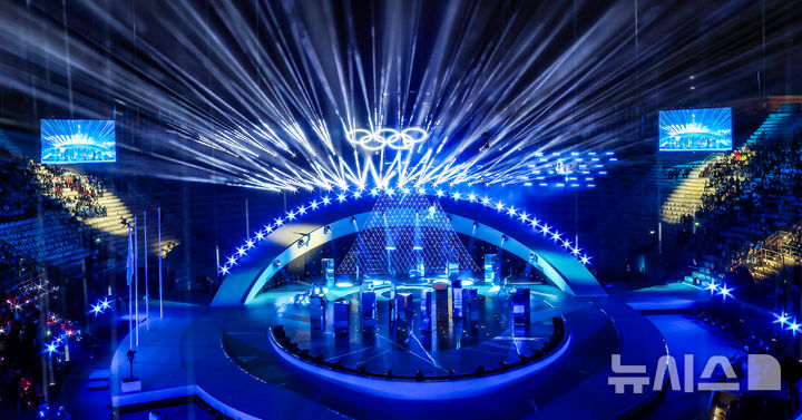 [베로나=뉴시스] 김근수 기자 = 22일 오후(현지시간) 이탈리아 베로나 아레나에서 2026 밀라노·코르티나담페초 동계올림픽대회 폐회식 공연이 펼쳐지고 있다. (공동취재) 2026.02.23. photo@newsis.com