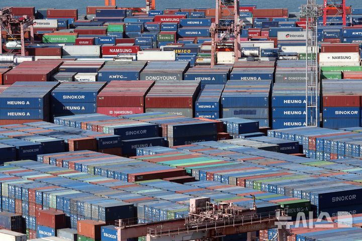 2월 수출 29% 오른 674억弗…반도체 160%↑(1보)