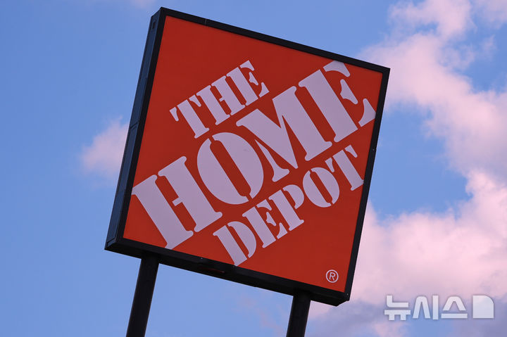 미 홈디포 체인 비교가능 분기 매출, 0.4% ↑…예상밖