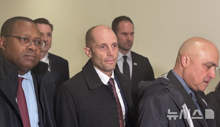 로저스 쿠팡 한국대표, 美하원 조사 출석…韓 차별대우 증언