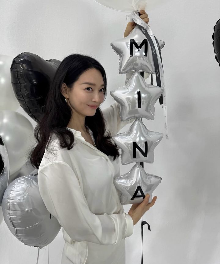 [서울=뉴시스] 배우 신민아. (사진=신민아 인스타그램 캡처) 2026.02.24. photo@newsis.com *재판매 및 DB 금지