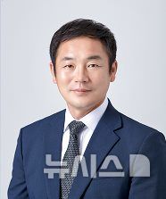 [전주=뉴시스] 신임 김연수 대한장애인트라이애슬론연맹 회장. *재판매 및 DB 금지