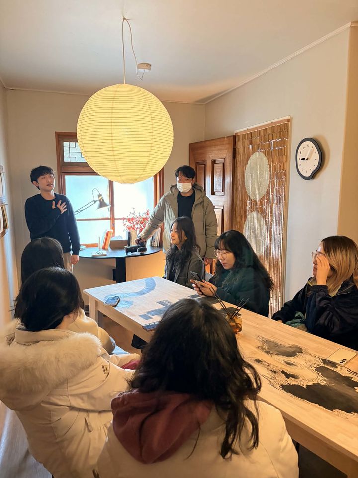 [홍성=뉴시스] 홍성군 로컬스타트업빌리지에서 활동 중인 사색공방 레이럴 운영 모습. *재판매 및 DB 금지