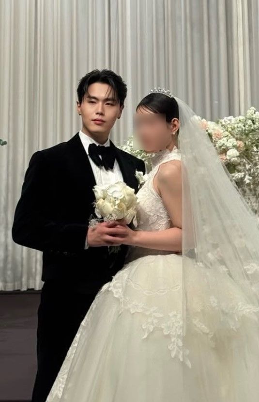 [서울=뉴시스] 댄스 크루 '저스트절크'의 리더 영제이(34·본명 성영재)가 13세 연하 연인과 부부의 연을 맺었다. (사진=인스타그램 캡처) 2026.02.24. photo@newsis.com *재판매 및 DB 금지