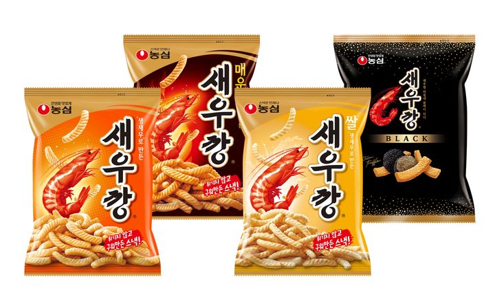 [서울=뉴시스]농심 새우깡의 다양한 시리즈(사진=농심) *재판매 및 DB 금지