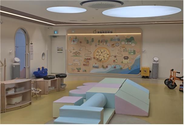 [부산=뉴시스] 부산시는 중소기업 근로자 및 소상공인 자영업자의 보육 문제 해결을 위해 25일 오전 10시30분 부산 중구 광복로에 중소기업 공동직장어린이집인 '하임어린이집'을 개원한다고 밝혔다. (사진=부산시 제공) 2026.02.25. photo@newsis.com *재판매 및 DB 금지