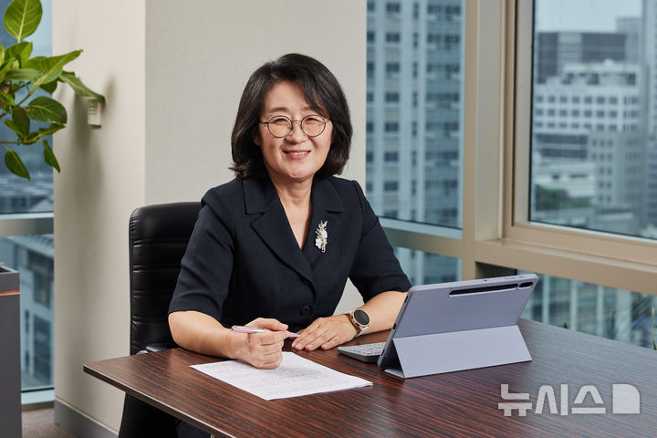 [서울=뉴시스] 박인숙 한국규제과학센터장이 3년 동안의 임기를 마치고 오는 28일 퇴임한다. (사진=한국규제과학센터 제공) 2026.02.25. photo@newsis.com