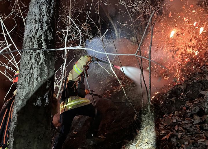 전투기 추락으로 발생한 영주 산불 진화완료