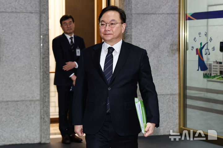 법원행정처장, 사법개혁 3법'에 전격 사의…사법부 침통