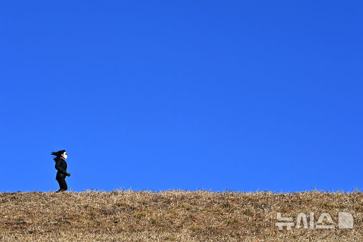 충북, 대체로 맑음…한낮 17~19도