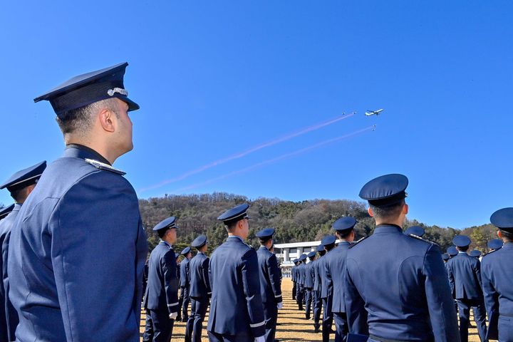 [서울=뉴시스] 공군사관학교 가혹행위 사건과 관련하여 가해자들이 '관행'이라 주장해도 항변할 수 없다는 분석이 나왔다. 사진은 지난 2월 제74기 공군사관생도 졸업식. (사진=공군 제공) 2026.02.25. photo@newsis.com *재판매 및 DB 금지
