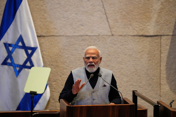 모디 인도총리 이스라엘 방문, 국방 신기술 무역 등 16건 양해각서