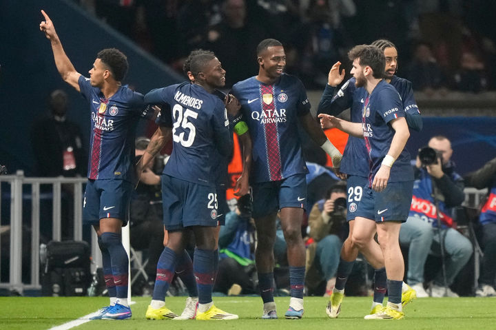 [파리=AP/뉴시스] 프랑스 프로축구 리그1 파리 생제르맹, AS모나코 꺾고 2025~2026시즌 유럽축구연맹(UEFA) 챔피언스리그(UCL) 16강 진출. 2026.02.25.