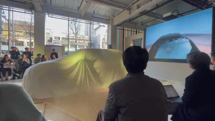 [서울=뉴시스] 류인선 기자 = 디 올-일렉트릭 MINI 쿠퍼 SE 폴 스미스 에디션이 26일 서울 용산구 모드 127에서 베일을 벗고 있다. 2026.2.26. photo@newsis.com *재판매 및 DB 금지