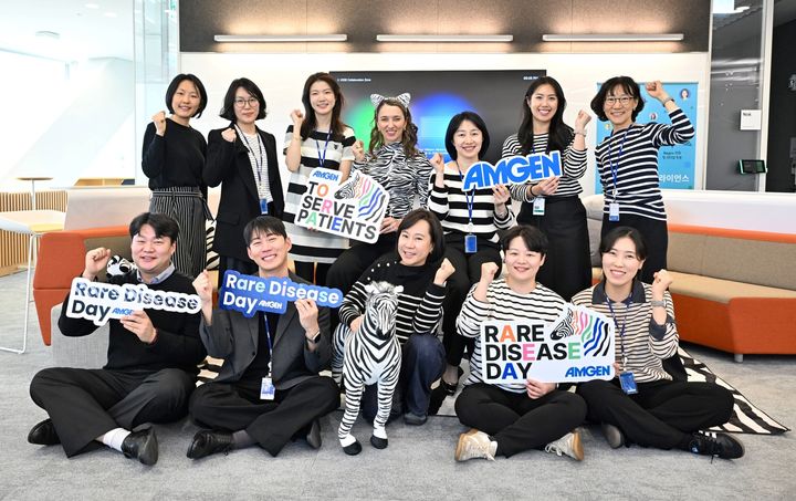 [서울=뉴시스] 암젠코리아는 '세계 희귀질환의 날'(2월 28일)을 맞아 갑상선 안병증에 대한 임직원의 인식을 제고하기 위한 사내 행사를 진행했다. (사진=암젠코리아 제공) 2026.3.2. photo@newsis.com *재판매 및 DB 금지