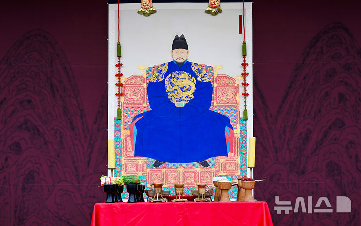 [의정부=뉴시스] 경기 의정부시가 제작한 '태조 어진'.(사진=의정부시 제공)photo@newsis.com