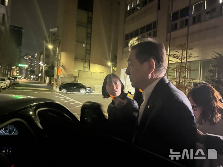 김병기 첫 조사 14시간30분 만에 종료…내일 2차 소환(종합)